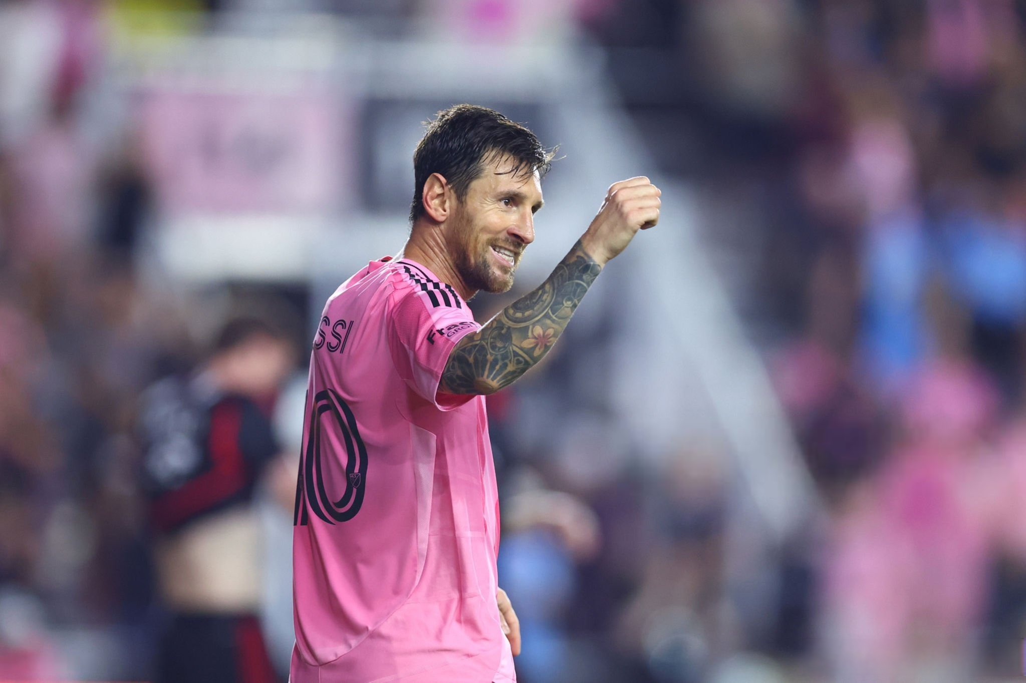 包含太狠了！梅西遭遇十连败北京国安加时末段绝杀压哨，赛前尤文图斯调整名单以备NBA总决赛的词条